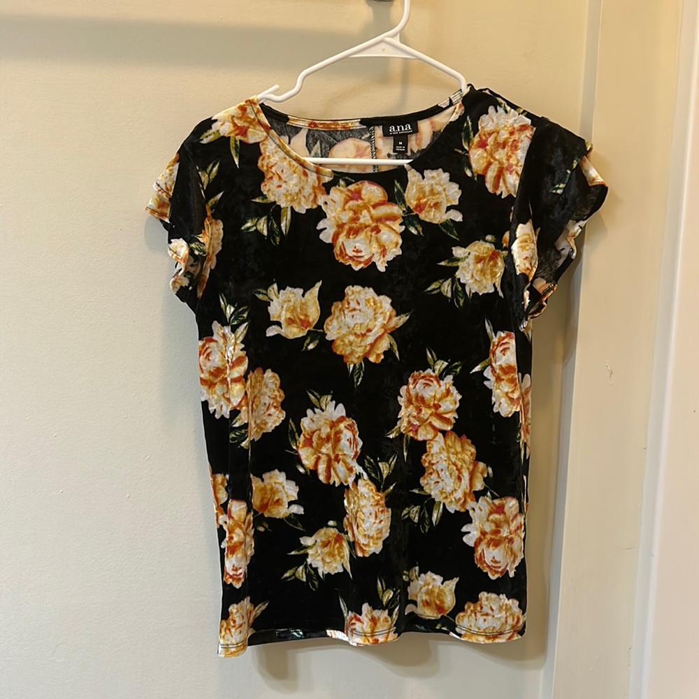 Ana velvet short sleeve blouse
